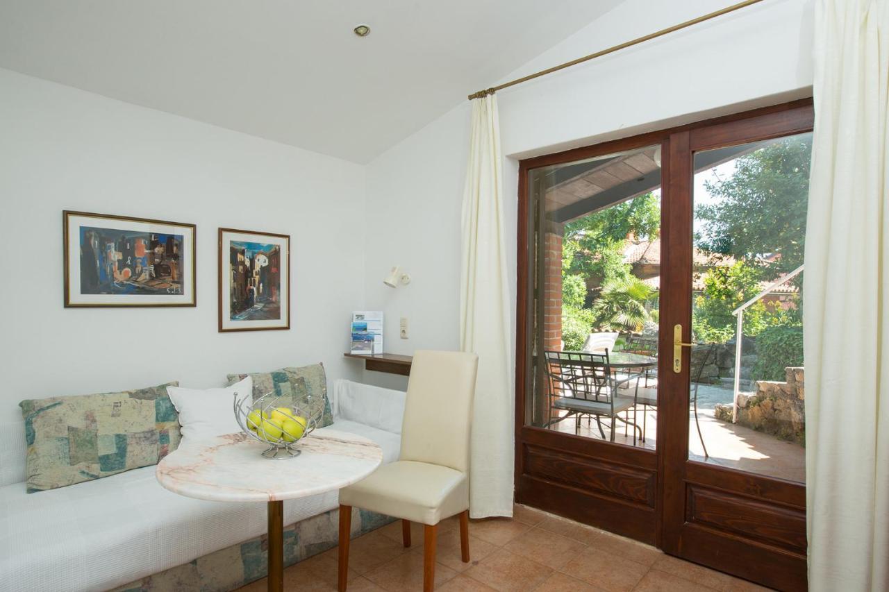 Giardino Laura Apartment Mošćenička Draga Exterior foto